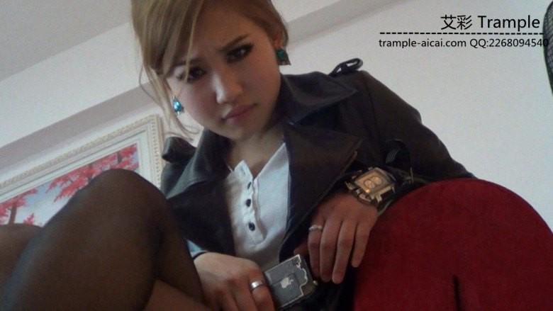 黑冰调教送货的贱狗