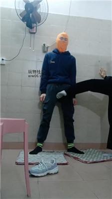 【奇了怪了】白袜脚踩踢踹虐打 JS250104-9