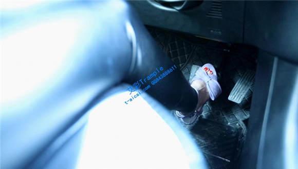 【冰时代】彤彤凉鞋丝袜开车踩油门