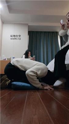 【小凤梨】多位素人看我惩罚抖M男友 JS250210-3