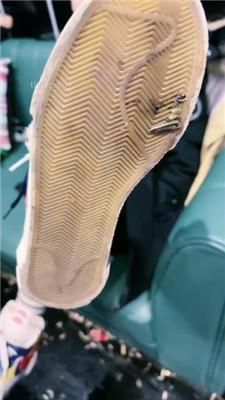 【梓S】KTV-群调S玩虐老板/骑脖/踩踏【完整版】