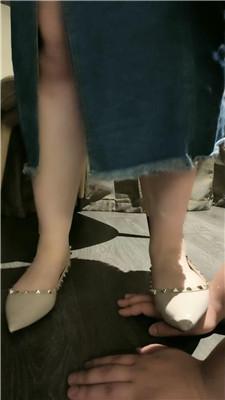 【樊樊】酸臭脚丫踩踏-连环耳光 JS250420-8