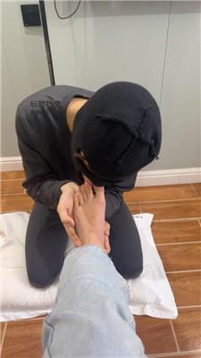 【小凤梨】转胯狗爬/恋足狂舔/牛仔裤坐脸 JS250110-6