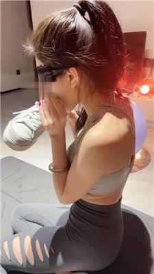 【橙宝】瑜伽女教练白袜羞辱 bf50544