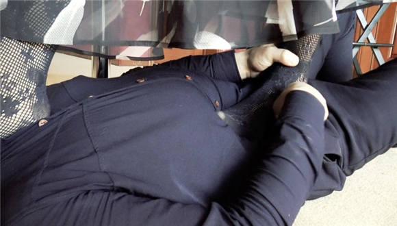 【冰时代】超模女巨人残忍踩踏压杀1米60小M