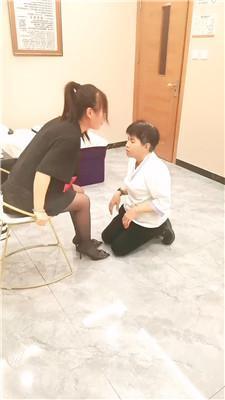 【带刺的玫瑰】按摩技师求做女顾客的狗 JS250429-11