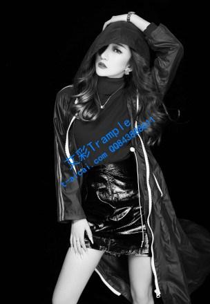 想不想钻进我穿了半个月的臭袜子里面