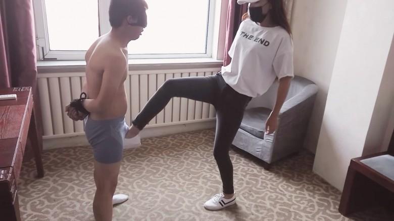 鸽宝原创酒店暴力调教19岁高中生