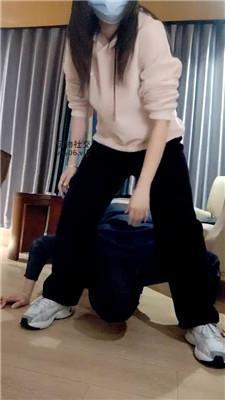 【奇了怪了】骑马骑脖强制驯化 JS250124-2