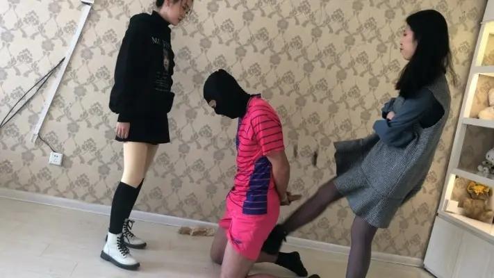 手撕偷丝袜的变态男 YC-210614-4