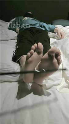 【樊樊】手脚并用插嘴深喉