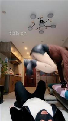 【不期而遇】嘴硬欠修理-踢踹打到屁滚尿流