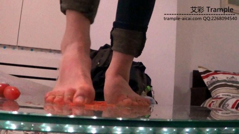 黑冰踩水果榨水果酱