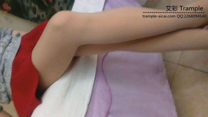 美容院美女的第一次玩耍