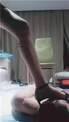 【羽唯姐姐】高跟凉鞋碾压踩虐 bf50372