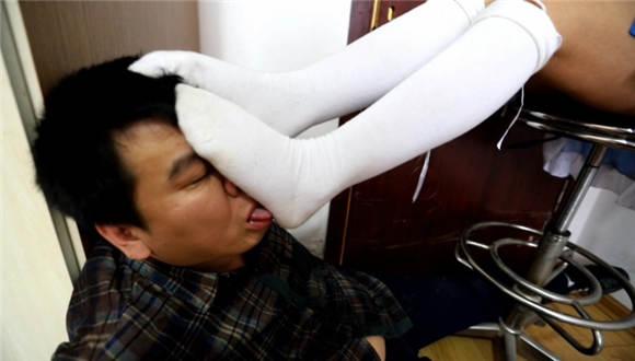 【奕潇】仙境爱丽丝臭袜子插嘴窒息