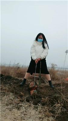 【沐颜】户外鞭打跟踪狂/体验活埋【双视角版】JS250111-25