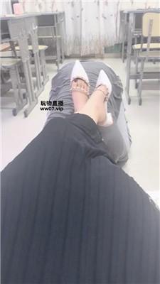 【Cherry-S】铆钉高跟物化脚垫奴 JS250325-23