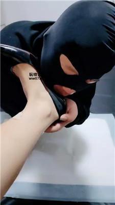 【苏可】狗嘴清理高跟玉足 JS250418-7