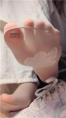 【乔乔在这里】肉丝+脏鞋底羞辱贱狗    250218-28