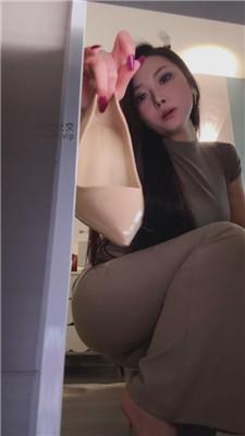 【娩娩大魔王】后妈发现儿子    250108-3