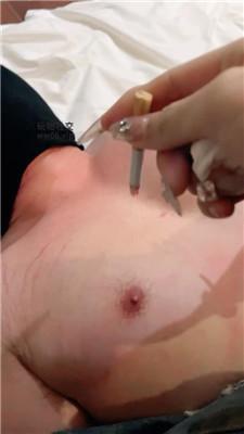 【沐沐大大】小白鞋白袜玉足踩纹身哥 JS250210-30