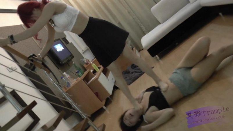 黑冰女神 极度侮辱残虐母狗（强烈推荐）