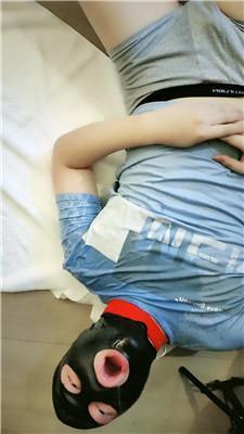 【苏州彤彤】美甲店小妹的脚下奴 JS250304-13