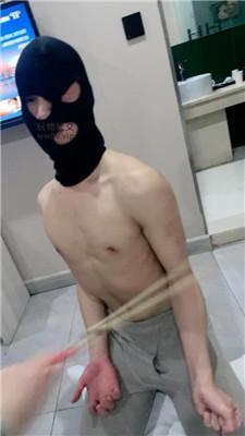 【小凤梨】喜欢白袜脚的代价就是被打 JS250104-35