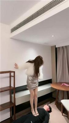 【美美子】白富美S-高跟踩踏/骑脖/踩狗舌/转胯鞭打