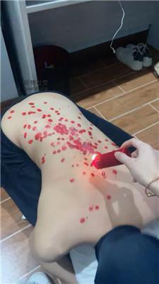 【沐沐大大】滴蜡小白鞋白袜狂舔 bf49533