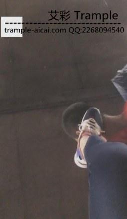 VIVI户外调教鞋奴