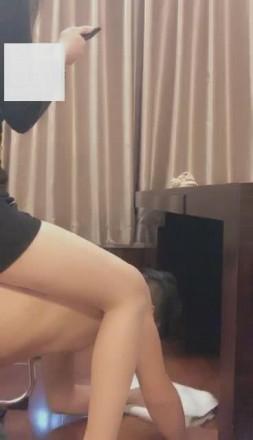 【VIVI】清洁工成为脚垫坐垫