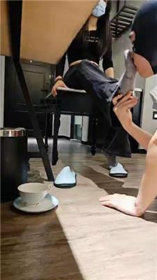 【上头姐妹团】闻舔素人小姐姐的棉袜【完整版】 JS250311-22