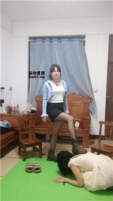 【熊宝】女神母畜-偷舔脚的下场 bf51238