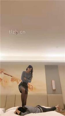 【领主老大】模特S-黑丝脚虐打