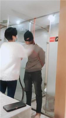 【伯爵】吊绑/骑马爬行/裸足恋足舔/鞭打