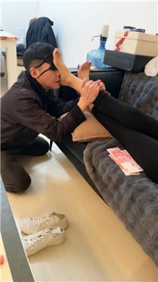 【Da猫】素人S-舔不好脏鞋被暴揍【双视角版】 JS250122-1