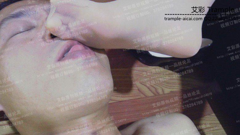 辛迪女王初调脚奴 辛迪女王初调脚奴