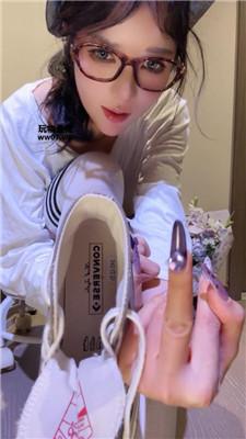 【美伢】暗恋女神只能从鞋底开始    250401-9