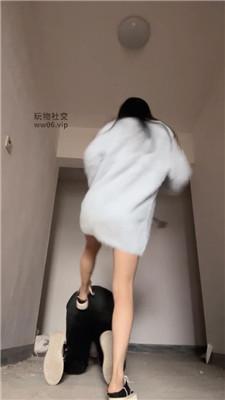 【茉狸】毛坯房休闲鞋玉足踩虐/喂口水 bf49133