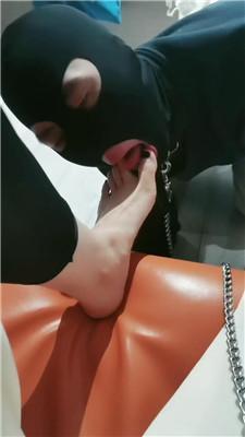 【灵魂晴】运动鞋白袜气味辱/脚下喂食 JS250118-51