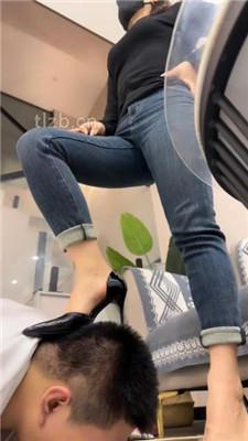 【辣姐】近距离-高跟黑丝美腿玩虐