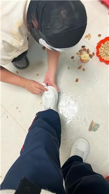 【锅盖子】强迫喂食呕吐物 JS250106-16