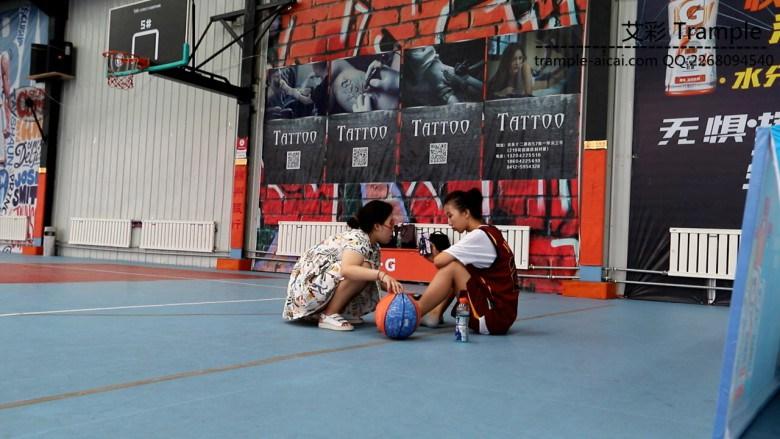 偷拍舔篮球妹臭袜