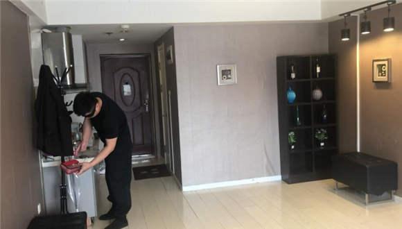 〖碎蛋娇娃〗美女惩罚入室小偷的特殊方式