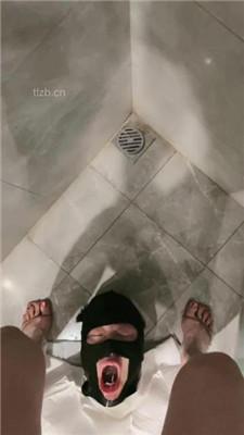 【晚晚】高跟踩踏/直接圣水/臭脚狂舔插嘴