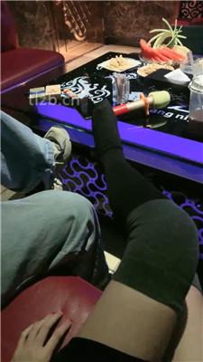 【LL77】KTV-边唱歌边让奴舔jio