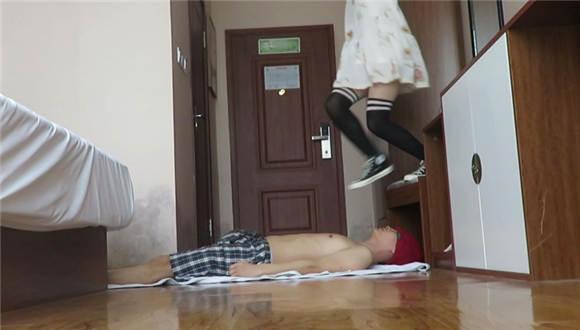 【御小主】帆布鞋黑丝剁踩蹦跳！