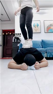 【李老师】运动鞋白袜踩踏【双视角版】 JS250325-29